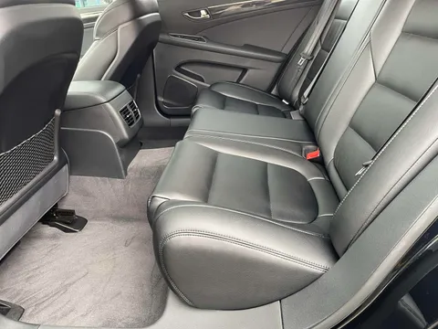 Hongqi H7
