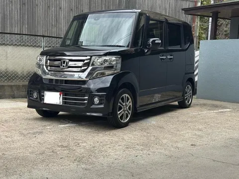 Honda N-BOX Custom