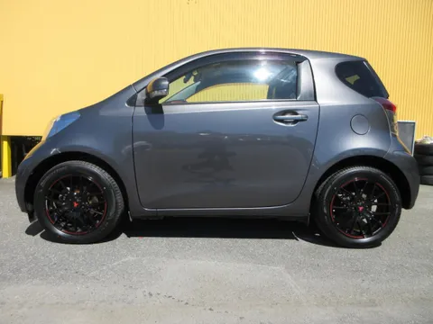 Toyota iQ
