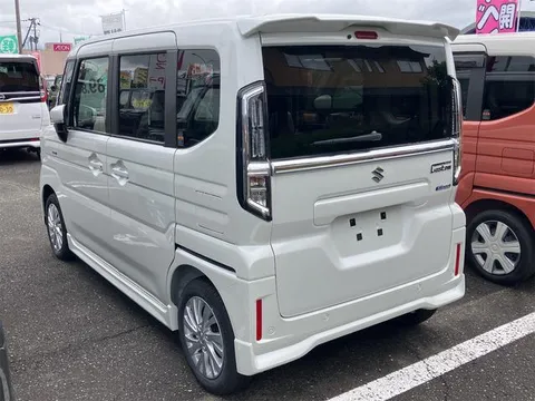 Suzuki Spacia Custom
