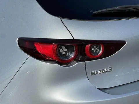 Mazda MAZDA3 Fastback