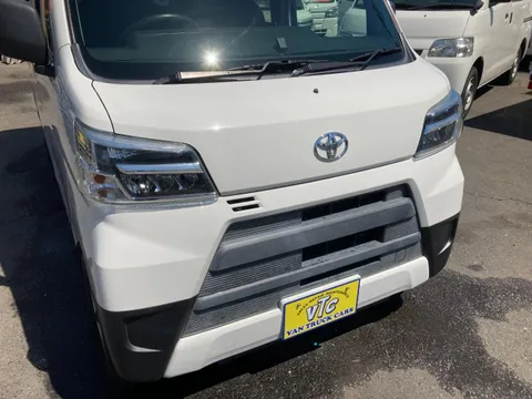 Toyota Pixis Van