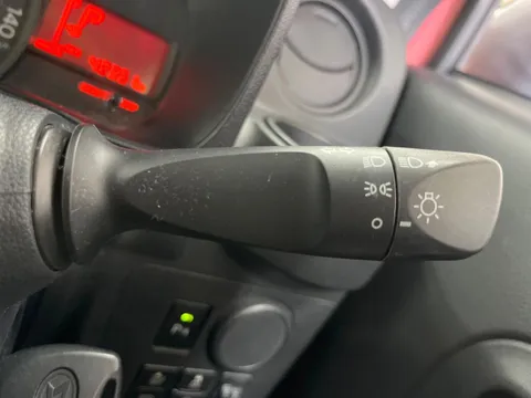 Daihatsu Mira Tocot