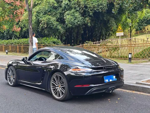 Porsche 718