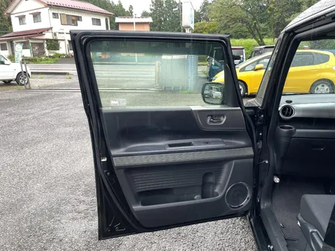 Honda N-BOX Slash