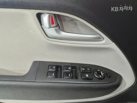 Kia Deluxe