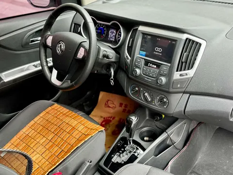 Dongfeng AX3