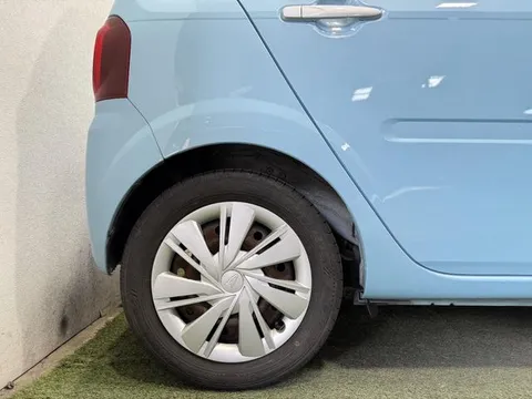 Daihatsu Mira Tocot