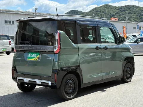 Mitsubishi Delica Mini