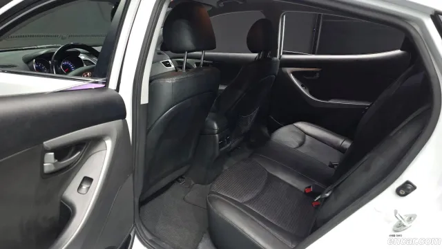 Hyundai Elantra (Avante)