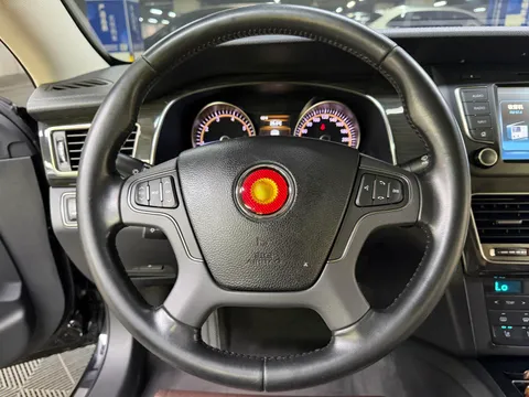 Hongqi H7