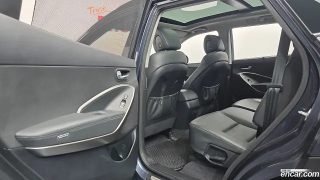 Hyundai Grand Santa Fe (Maxcruz)