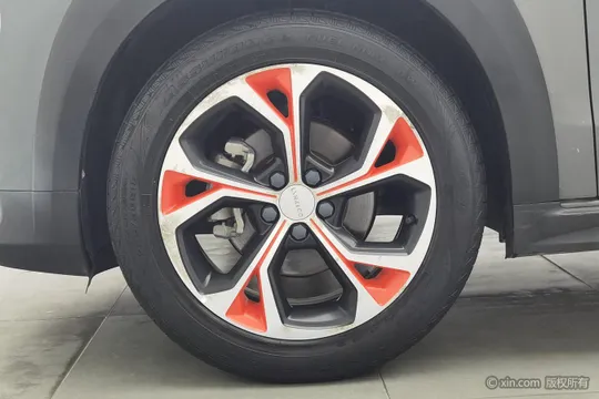 Lynk & Co 02