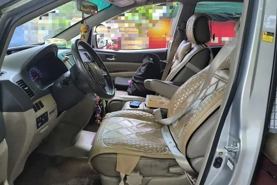 BYD M6