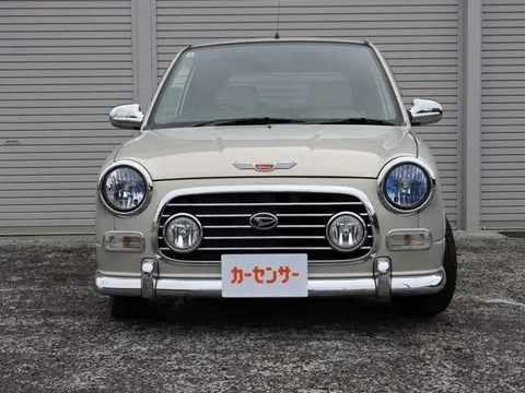 Daihatsu Mira Gino