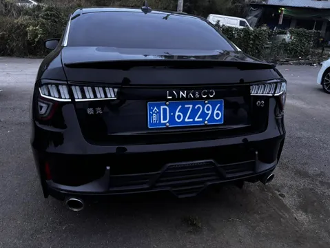 Lynk & Co 03