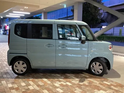Suzuki Spacia