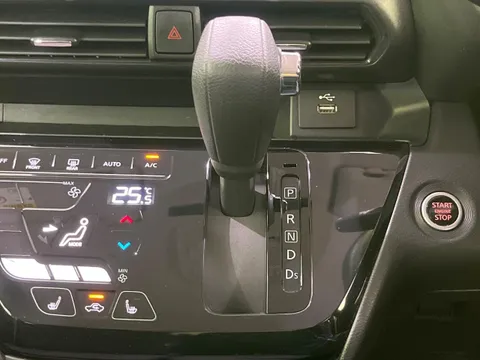 Mitsubishi eK X Space