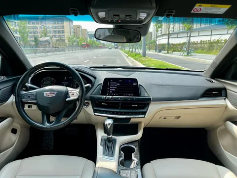 Cadillac CT4