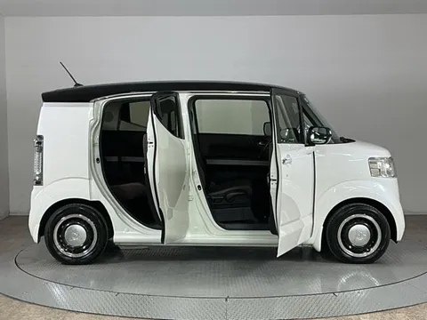 Honda N-BOX Slash