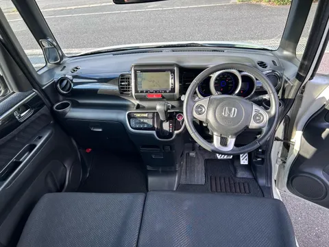 Honda N-BOX Plus Custom