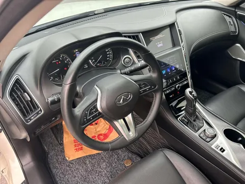 Infiniti Q50L