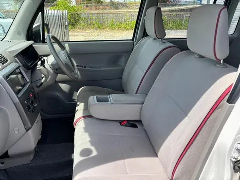 Toyota Pixis Space