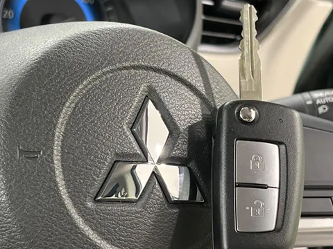 Mitsubishi eK Space