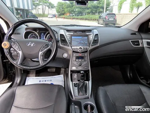 Hyundai Elantra (Avante)