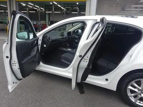 Mazda Axela Sport