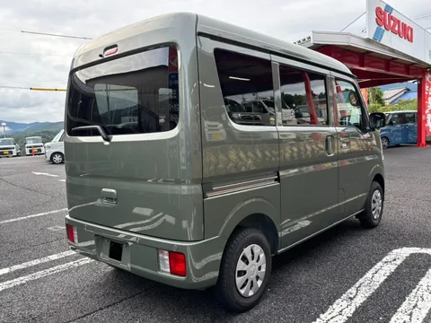 Mitsubishi Minicab Van
