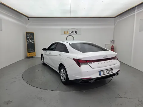 Hyundai Elantra (Avante)