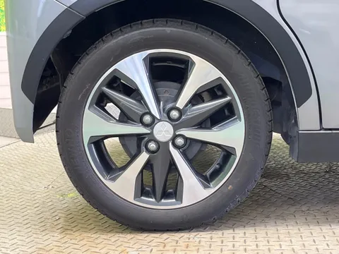 Mitsubishi eK X Space
