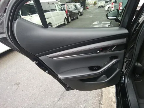 Mazda MAZDA3 Fastback