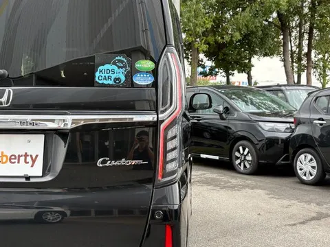Honda N-BOX Custom