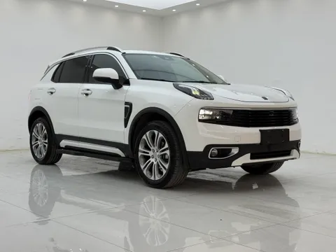 Lynk & Co 01