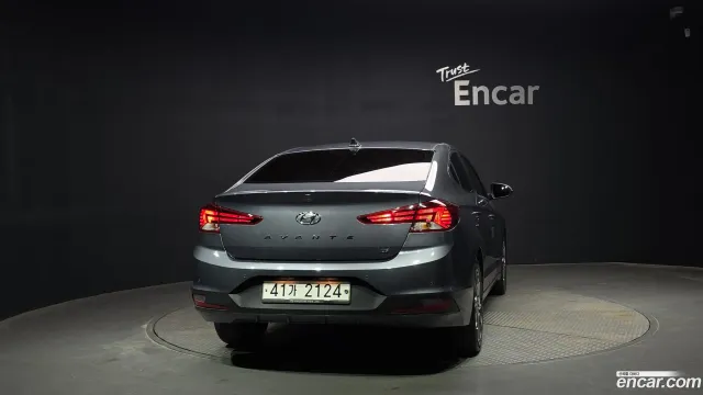 Hyundai Elantra (Avante)