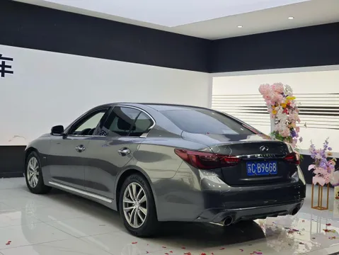 Infiniti Q50L
