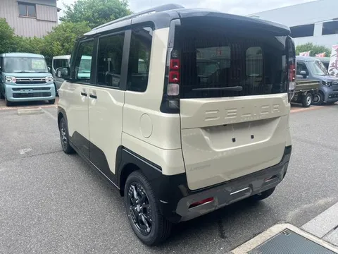 Mitsubishi Delica Mini