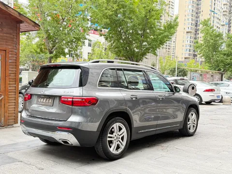 Mercedes-Benz Mercedes-Benz GLB