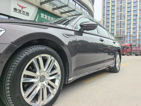 Volkswagen Phideon