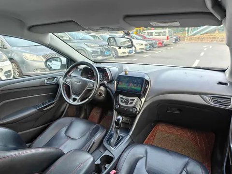 Chery Arrizo 5