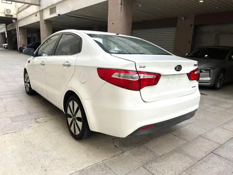 Kia K2