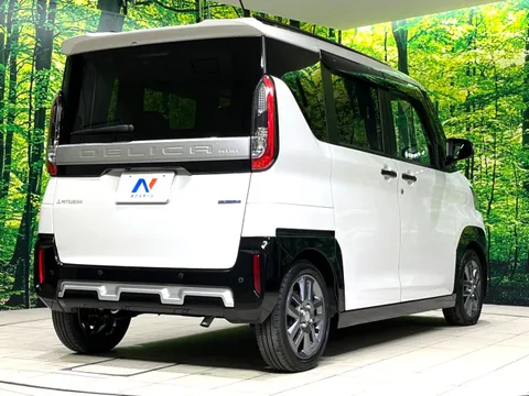 Mitsubishi Delica Mini