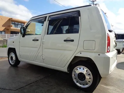 Daihatsu Naked