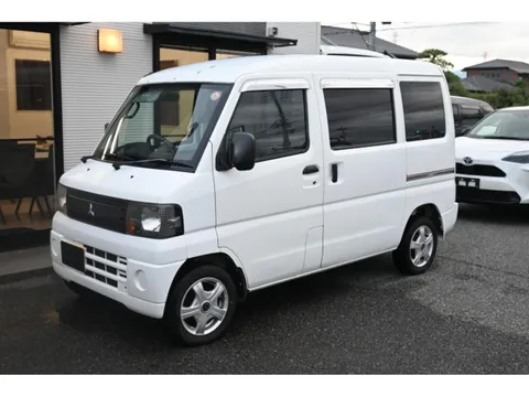 Mitsubishi Minicab Van