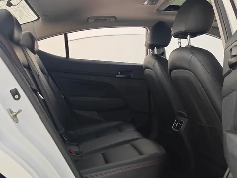 Hyundai Elantra (Avante)