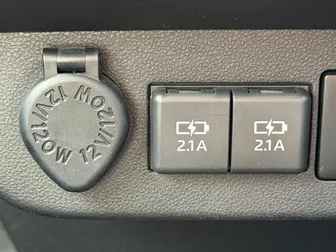 Daihatsu Mira Tocot