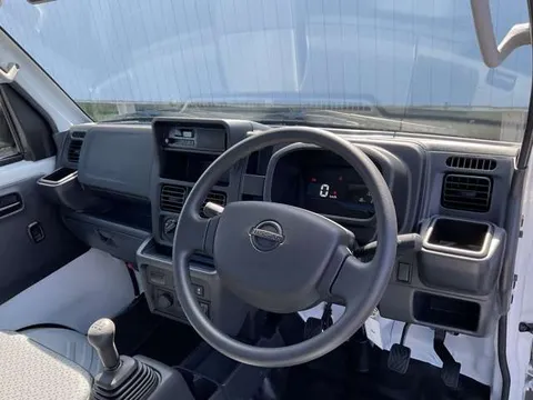 Nissan Clipper Truck
