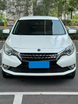 Venucia T90